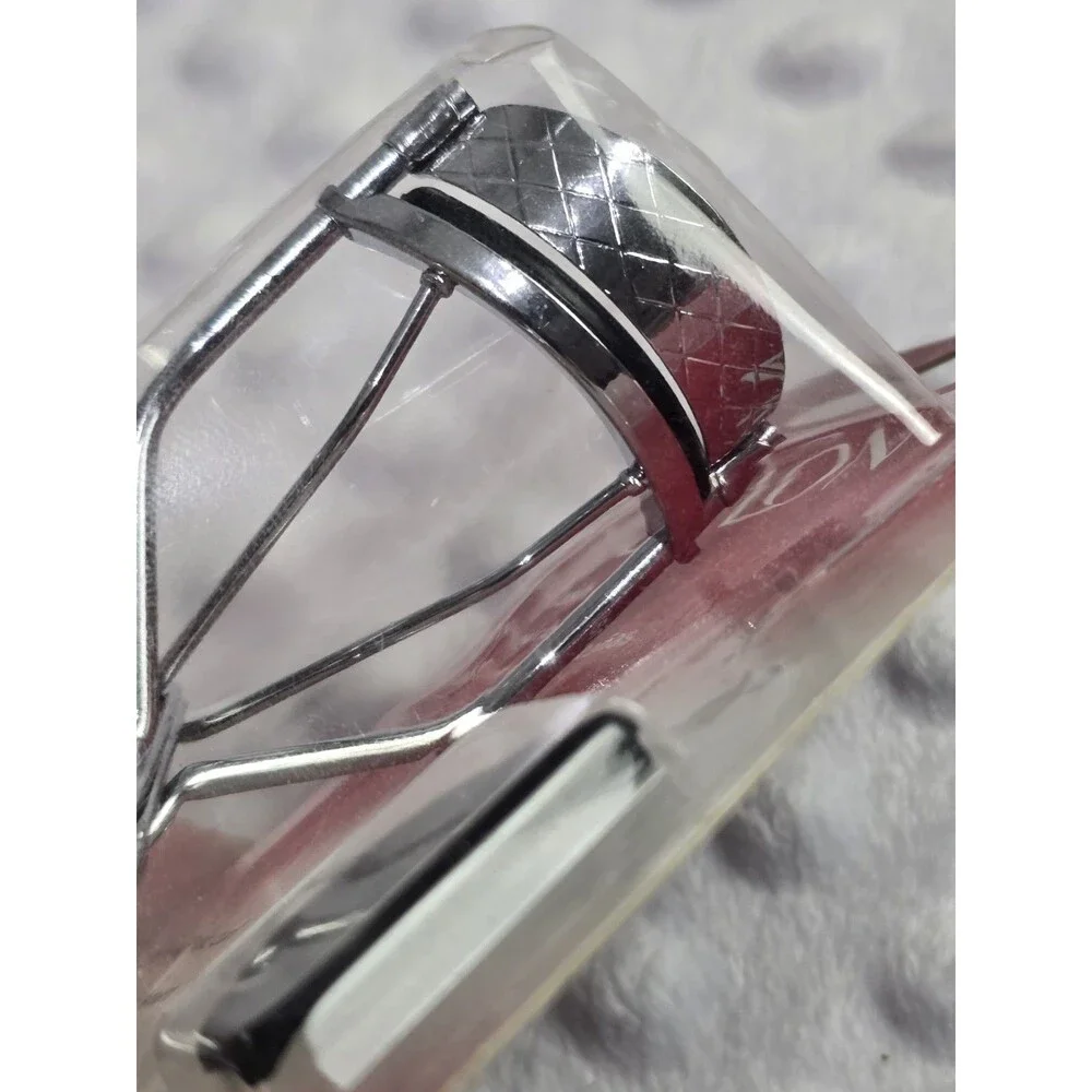 Revlon Eyelash Curler 16910 Natural Curl Carded Chrome New Beauty Tool Eye Lash